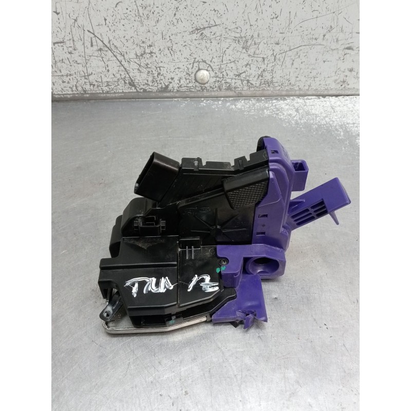 Recambio de motor cierre centralizado trasero izquierdo para kia carens iv 1.7 crdi referencia OEM IAM 81410A4030  2013 5P