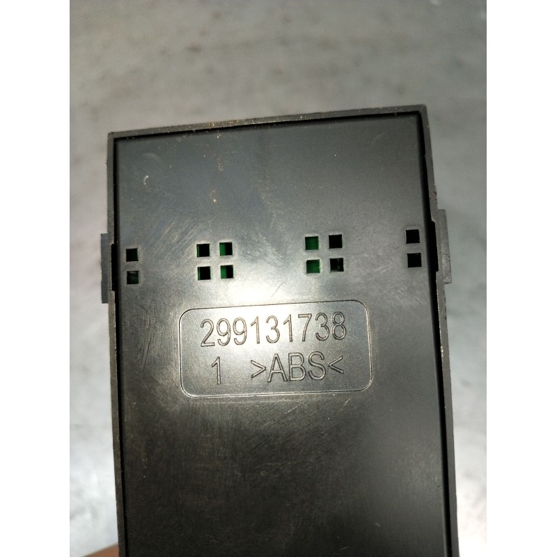 Recambio de mando elevalunas delantero izquierdo para hyundai i20 ii (gb, ib) 1.2 referencia OEM IAM 299131738 5P 2014