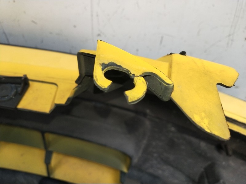 Recambio de paragolpes delantero para honda logo (ga) 1.3 (ga3) referencia OEM IAM  VER FOTOS 1999
