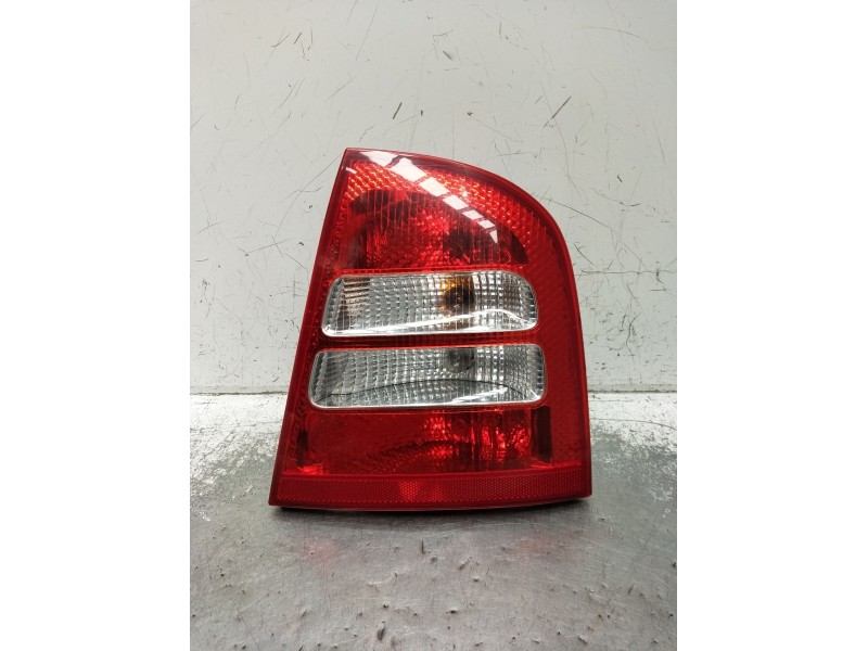 Recambio de piloto trasero derecho para skoda octavia i (1u2) 1.6 referencia OEM IAM   2000