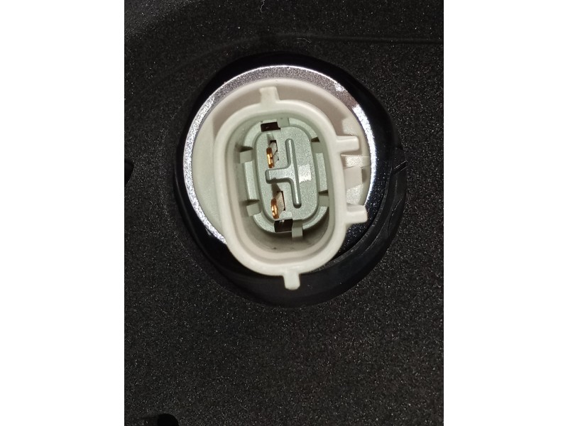 Recambio de piloto trasero derecho interior para toyota c-hr (_x1_) 1.8 hybrid (zyx10_, zyx11_) referencia OEM IAM 81580F4010  