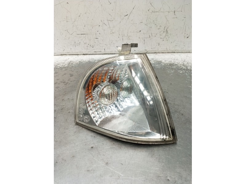 Recambio de piloto delantero derecho para skoda octavia i (1u2) 1.6 referencia OEM IAM 1U0953050C 1U0953156D 2000