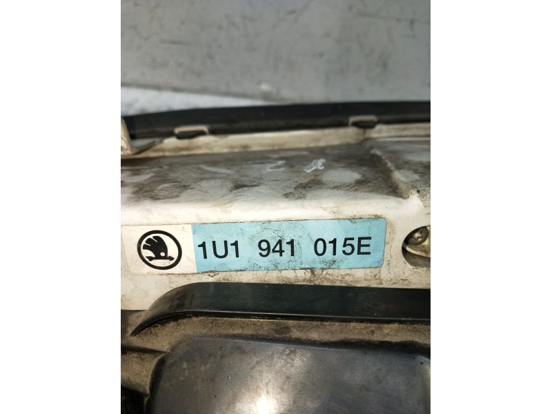 Recambio de faro izquierdo para skoda octavia i (1u2) 1.6 referencia OEM IAM 1U1941015E  2000