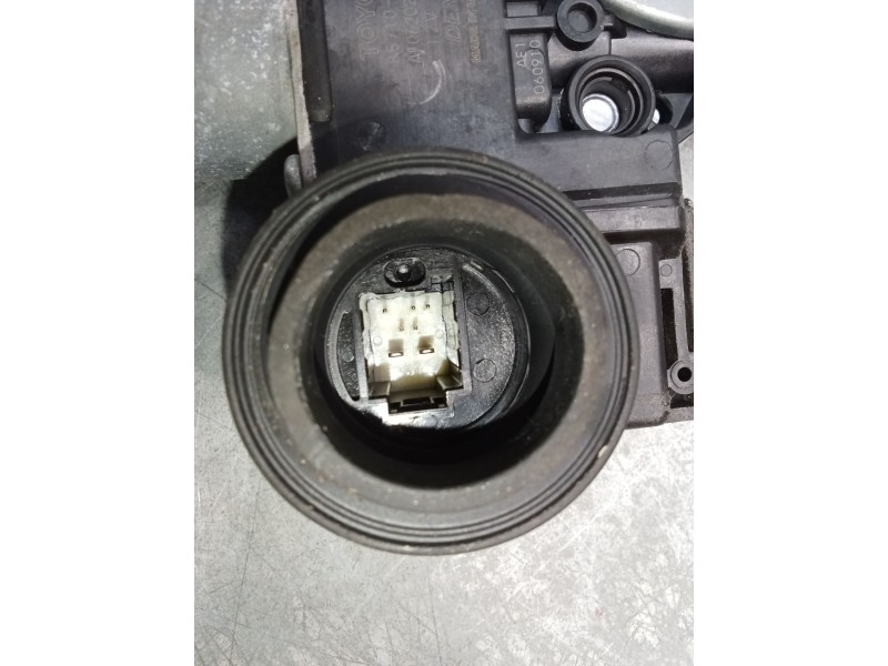 Recambio de elevalunas delantero derecho para toyota c-hr (_x1_) 1.8 hybrid (zyx10_, zyx11_) referencia OEM IAM 69810F4010 85710