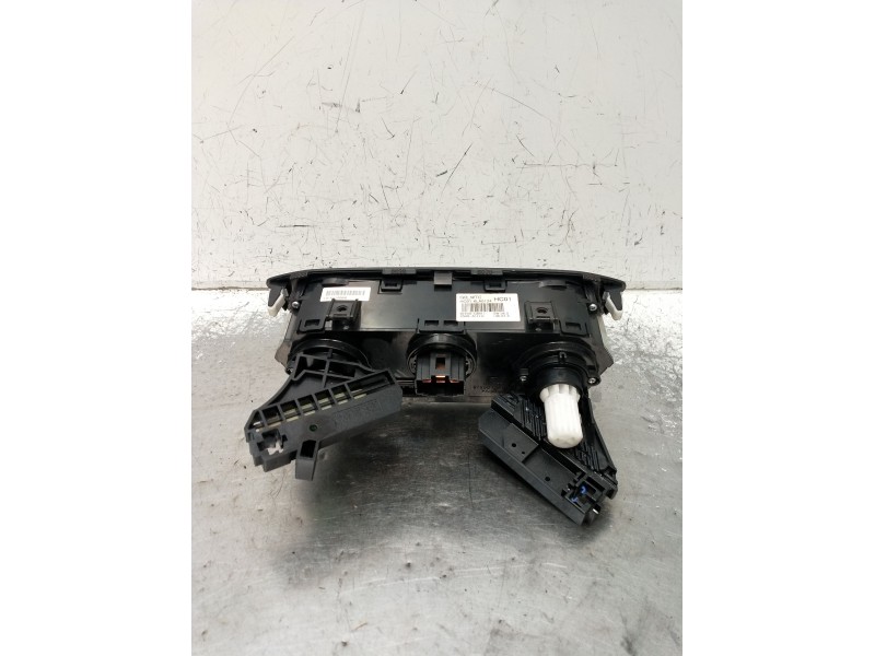 Recambio de mando calefaccion / aire acondicionado para hyundai i20 ii (gb, ib) 1.2 referencia OEM IAM 97250C8011 C500ALEEB 2014