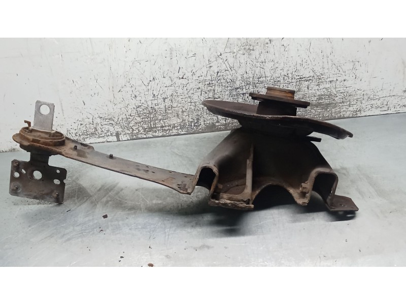 Recambio de mangueta trasera izquierda para volvo xc60 kinetic awd referencia OEM IAM 7G915A969VAE  08