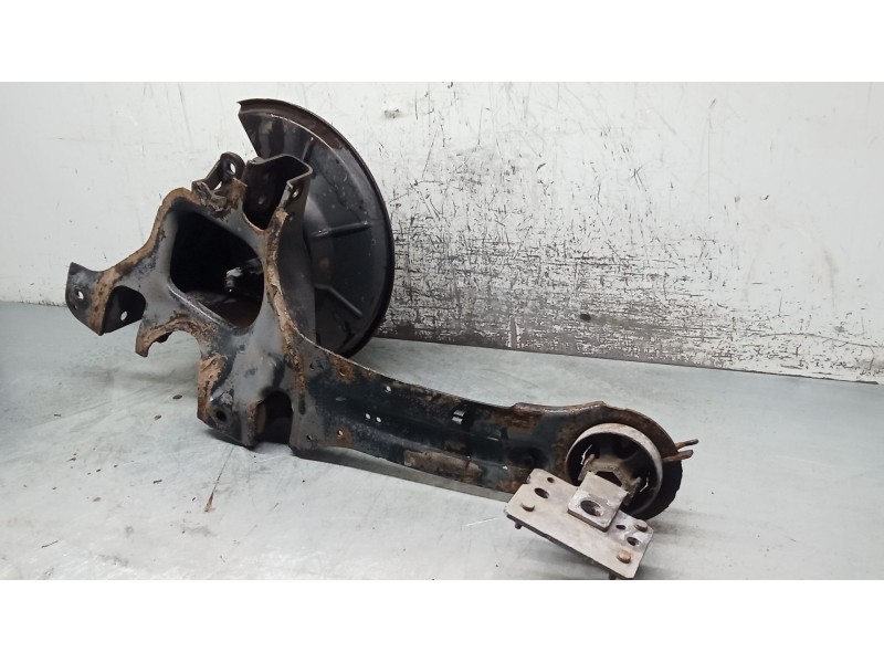 Recambio de mangueta trasera izquierda para volvo xc60 kinetic awd referencia OEM IAM 7G915A969VAE  08