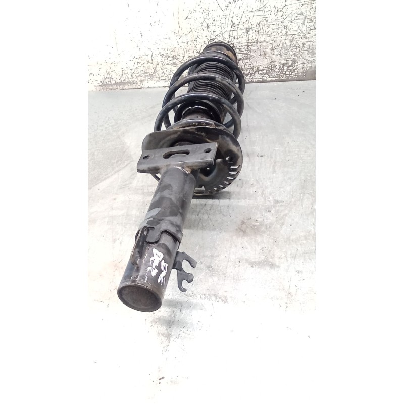 Recambio de amortiguador delantero derecho para volkswagen polo v (6r1, 6c1) 1.2 tsi referencia OEM IAM 6R0413031C  09