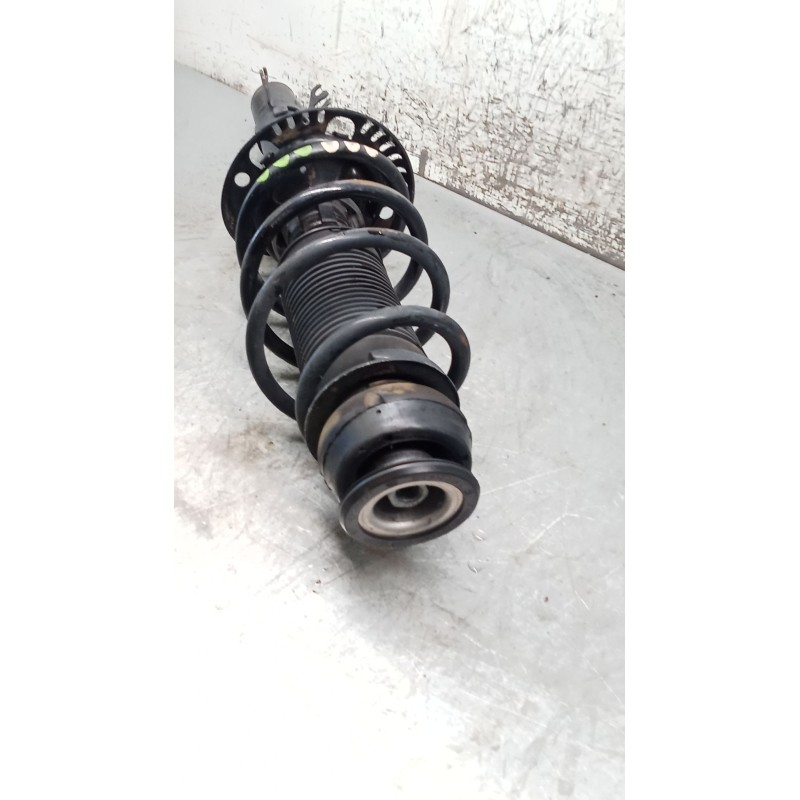 Recambio de amortiguador delantero derecho para volkswagen polo v (6r1, 6c1) 1.2 tsi referencia OEM IAM 6R0413031C  09