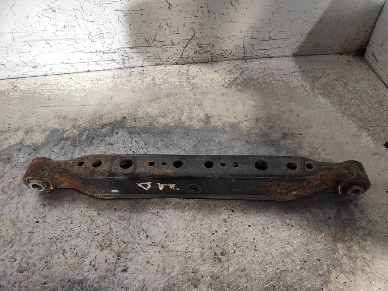 Recambio de brazo suspension inferior trasero derecho para nissan qashqai (j10) acenta referencia OEM IAM   55501JD00A