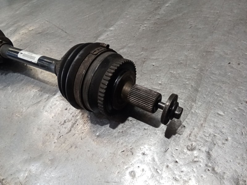 Recambio de transmision delantera izquierda para volvo v70 ii (285) 2.4 referencia OEM IAM P8689227 T011109 00