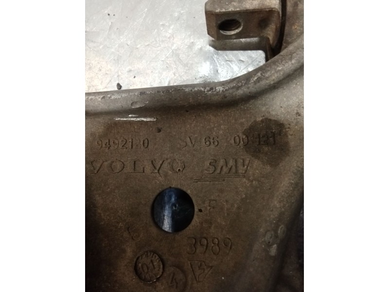 Recambio de brazo suspension inferior delantero derecho para volvo v70 ii (285) 2.4 referencia OEM IAM 9492120  