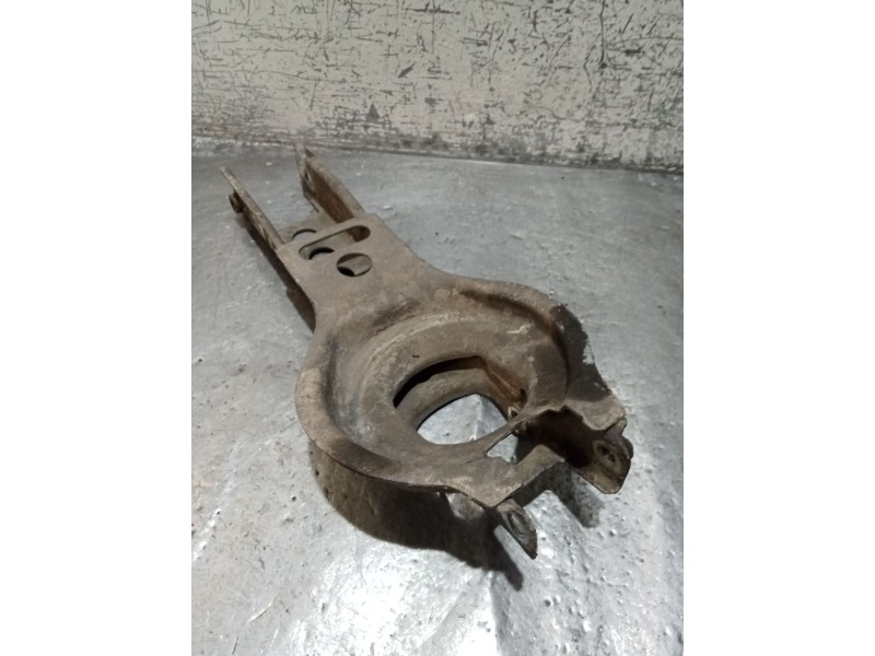 Recambio de brazo suspension inferior trasero izquierdo para volvo v70 ii (285) 2.4 referencia OEM IAM   POSTERIOR