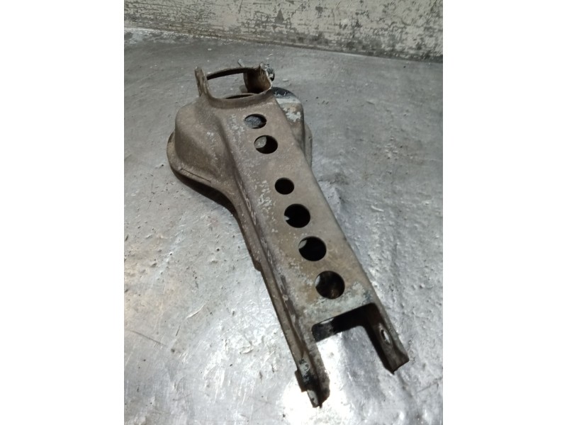 Recambio de brazo suspension inferior trasero izquierdo para volvo v70 ii (285) 2.4 referencia OEM IAM   POSTERIOR