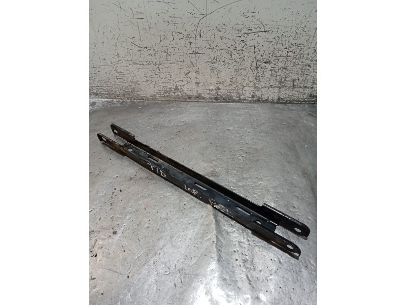 Recambio de brazo suspension inferior trasero derecho para volvo v70 ii (285) 2.4 referencia OEM IAM   POSTERIOR