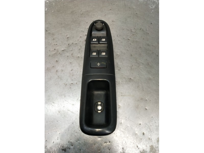 Recambio de mando elevalunas delantero izquierdo para peugeot 406 (8b) 2.0 16v referencia OEM IAM  4P 1999
