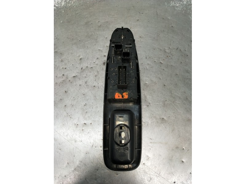 Recambio de mando elevalunas delantero izquierdo para peugeot 406 (8b) 2.0 16v referencia OEM IAM  4P 1999