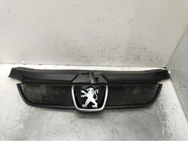 Recambio de rejilla delantera para peugeot 406 (8b) 2.0 16v referencia OEM IAM 9631250277 1852263016 1999