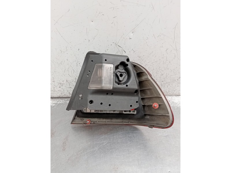 Recambio de piloto trasero izquierdo para bmw 3 (e46) 320 d referencia OEM IAM 6907933 388011 2001