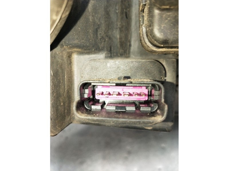 Recambio de faro izquierdo para peugeot 406 (8b) 2.0 16v referencia OEM IAM 0301175001  1999