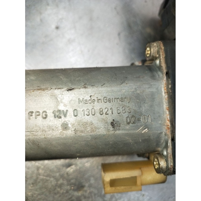 Recambio de elevalunas delantero derecho para ford ka (rb_) 1.3 i referencia OEM IAM 0130821683 3P 1996