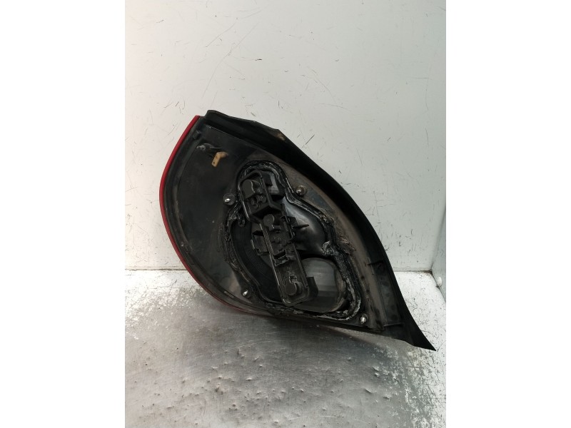 Recambio de piloto trasero derecho para nissan almera ii hatchback (n16) 2.2 dci referencia OEM IAM   