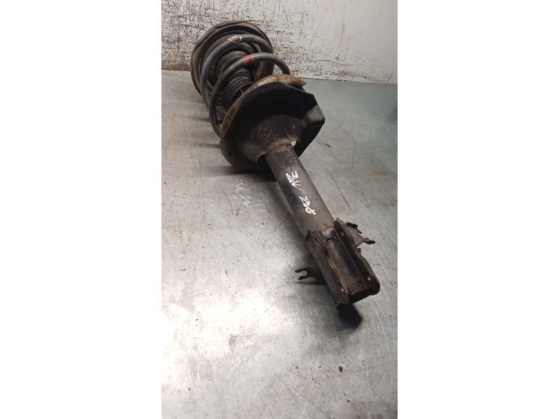 Recambio de amortiguador delantero derecho para nissan x-trail i (t30) 2.2 di 4x4 referencia OEM IAM   01