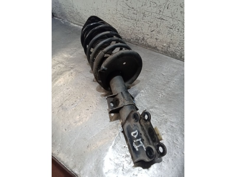 Recambio de amortiguador delantero izquierdo para volvo v70 ii (285) 2.4 referencia OEM IAM 8667250A 824904553 00
