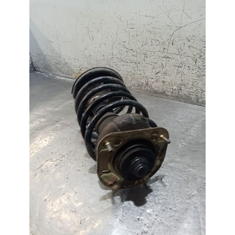 Recambio de amortiguador delantero izquierdo para volvo v70 ii (285) 2.4 referencia OEM IAM 8667250A 824904553 00