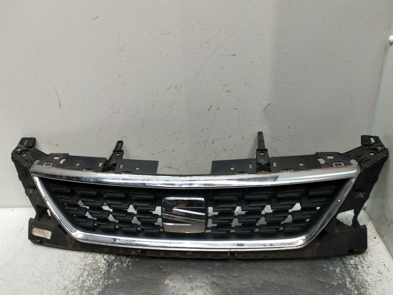 Recambio de rejilla delantera para seat leon (5f1) style referencia OEM IAM   