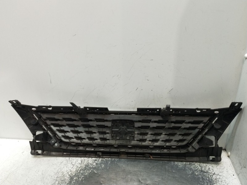 Recambio de rejilla delantera para seat leon (5f1) style referencia OEM IAM   