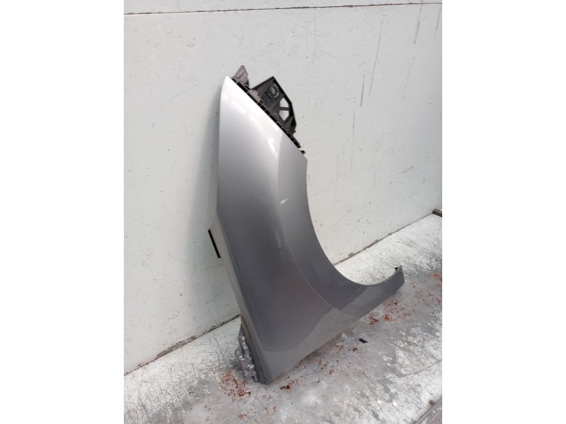 Recambio de aleta delantera derecha para peugeot 5008 (0u_, 0e_) 2.0 hdi 150 / bluehdi 150 referencia OEM IAM   