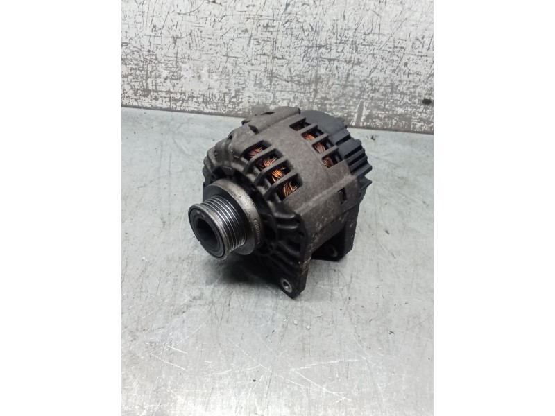 Recambio de alternador para renault clio ii (bb_, cb_) 1.5 dci (b/cb07) referencia OEM IAM 8200022774 125A 01