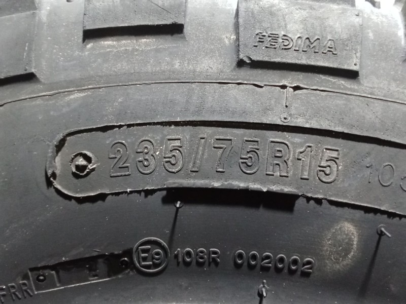 Recambio de juego llantas para hyundai galloper ii (jk-01) 2.5 td intercooler referencia OEM IAM 235/75 R15  VER FOTOS