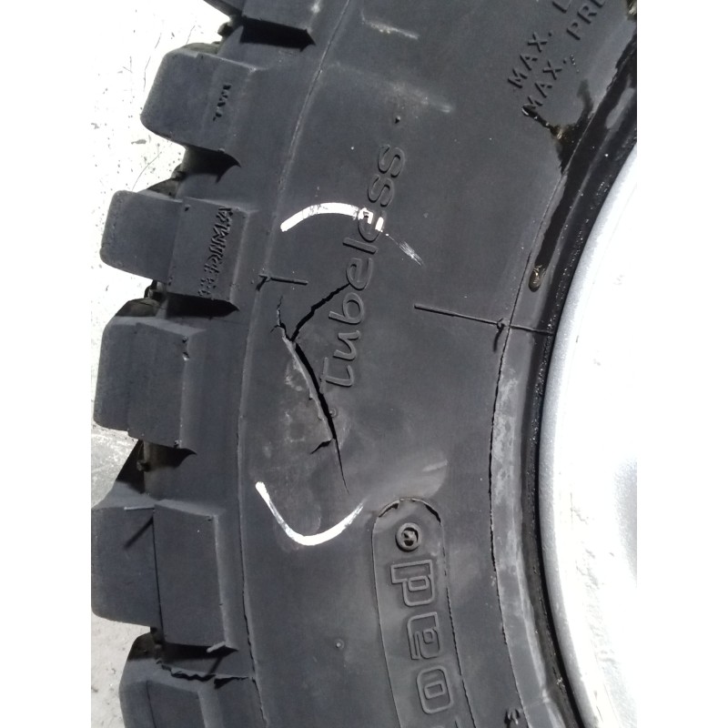 Recambio de juego llantas para hyundai galloper ii (jk-01) 2.5 td intercooler referencia OEM IAM 235/75 R15  VER FOTOS