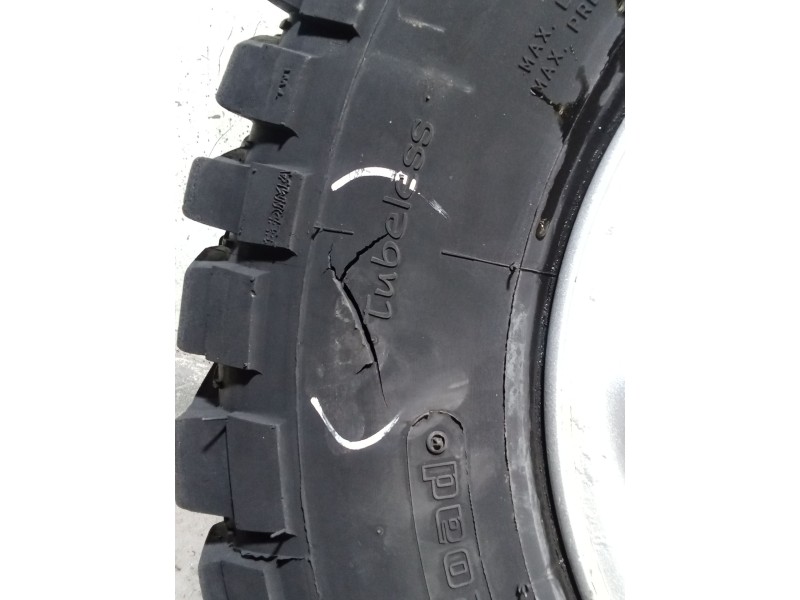 Recambio de juego llantas para hyundai galloper ii (jk-01) 2.5 td intercooler referencia OEM IAM 235/75 R15  VER FOTOS