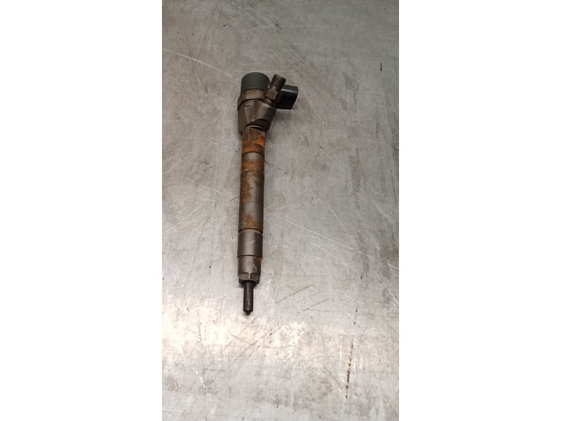 Recambio de inyector para mercedes-benz clase c (w203) c 270 cdi (203.016) referencia OEM IAM 0445110100 A6110701387 BOSCH
