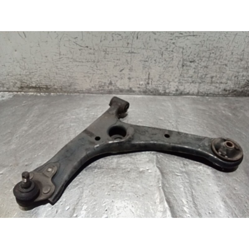 Recambio de brazo suspension inferior delantero izquierdo para toyota corolla (_e12_) 1.6 vvt-i (zze121_) referencia OEM IAM   