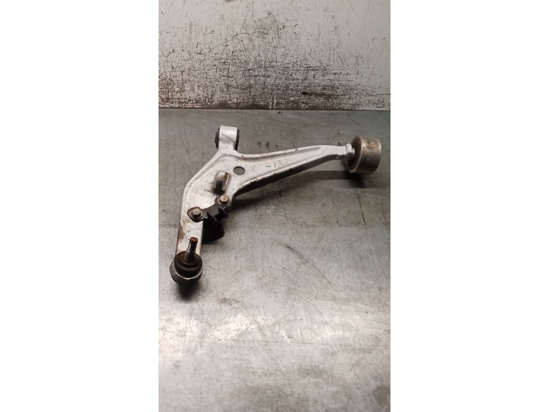 Recambio de brazo suspension inferior delantero izquierdo para nissan x-trail i (t30) 2.2 di 4x4 referencia OEM IAM   01