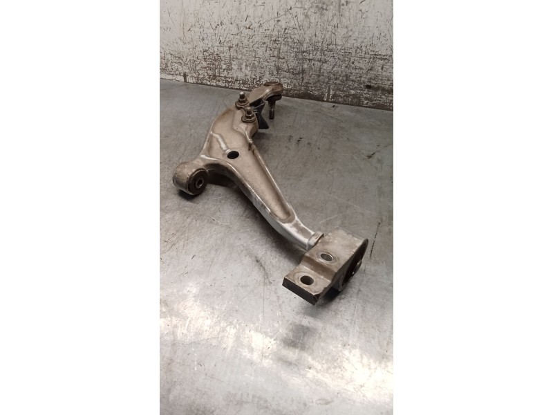 Recambio de brazo suspension inferior delantero izquierdo para nissan x-trail i (t30) 2.2 di 4x4 referencia OEM IAM   01