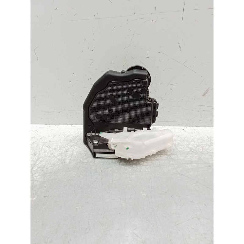 Recambio de motor cierre centralizado trasero derecho para toyota c-hr (_x1_) 1.8 hybrid (zyx10_, zyx11_) referencia OEM IAM A04