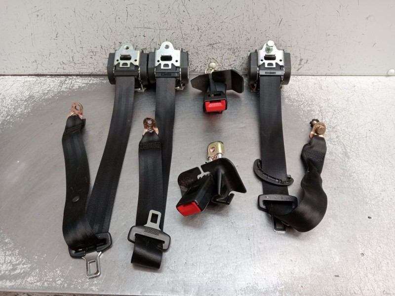 Recambio de juego cinturones trasero para audi a4 b7 (8ec) 2.0 tdi 16v referencia OEM IAM   2005 4P