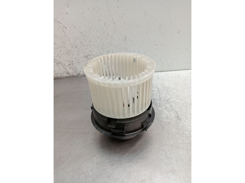 Recambio de motor calefaccion para opel corsa f referencia OEM IAM 7015011001 202401230875 2019