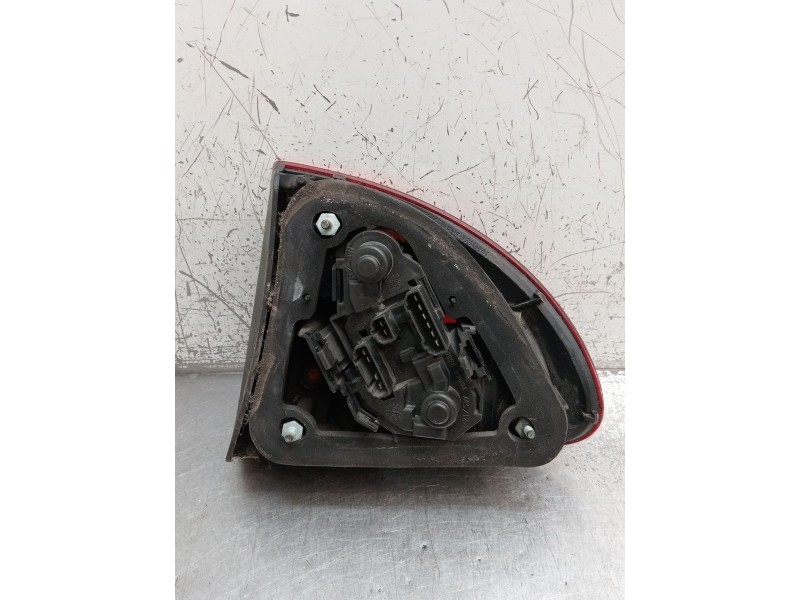 Recambio de piloto trasero izquierdo para seat leon (1m1) 1.9 tdi referencia OEM IAM   1999