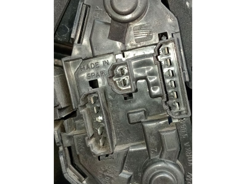 Recambio de piloto trasero izquierdo para seat leon (1m1) 1.9 tdi referencia OEM IAM   1999