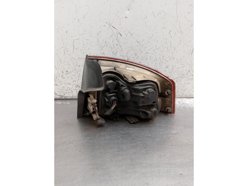 Recambio de piloto trasero izquierdo para audi a4 b7 (8ec) 2.0 tdi 16v referencia OEM IAM   2005