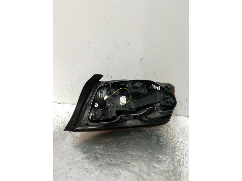 Recambio de piloto trasero derecho para peugeot 407 (6d_) 1.6 hdi 110 (6d9hzc, 6d9hyc) referencia OEM IAM   