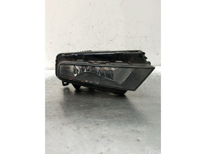 Recambio de faro antiniebla derecho para seat leon (5f1) style referencia OEM IAM 575941702A 1ND2085 