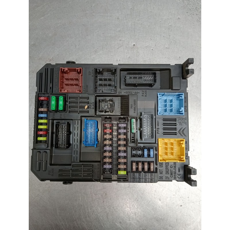 Recambio de caja reles / fusibles para opel corsa f referencia OEM IAM 983070768000 BSIEL3 0652065382 2019