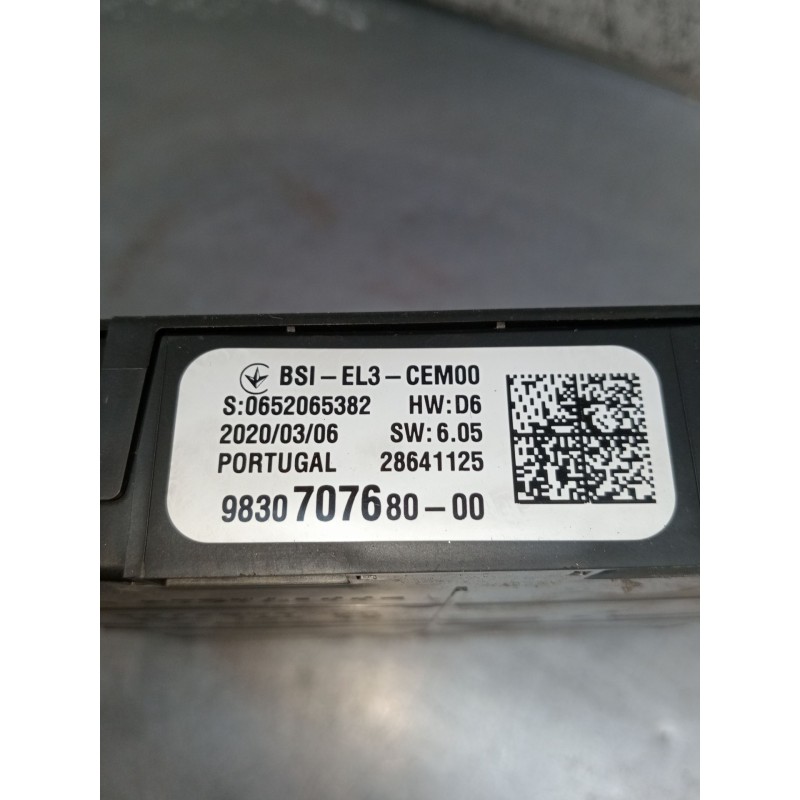 Recambio de caja reles / fusibles para opel corsa f referencia OEM IAM 983070768000 BSIEL3 0652065382 2019